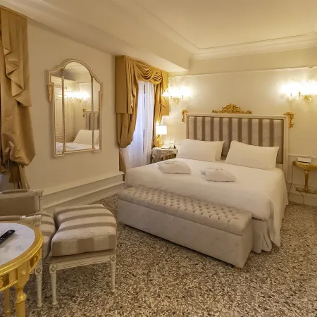 Ca' Bonfadini Historic Experience