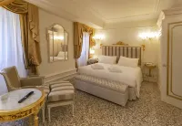 Ca' Bonfadini Historic Experience