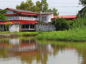 Riverside Hotel Colombo