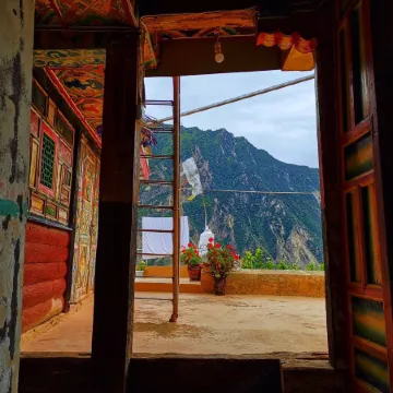 Zangjia Jiedai Brother Guest House