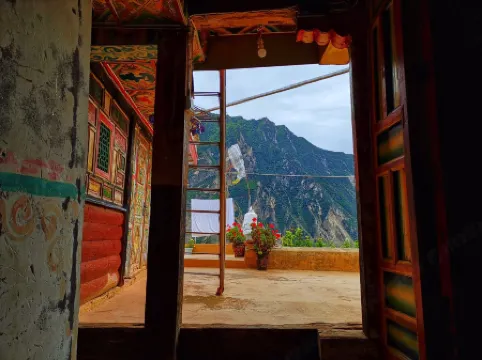 Zangjia Jiedai Brother Guest House