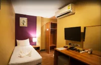 The Richy Place Guest House - Ostelli
