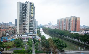 Lvshe Apartment(Foshan Daliang Town,Fengcheng Food Market)