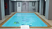 Nava Grand - Pools