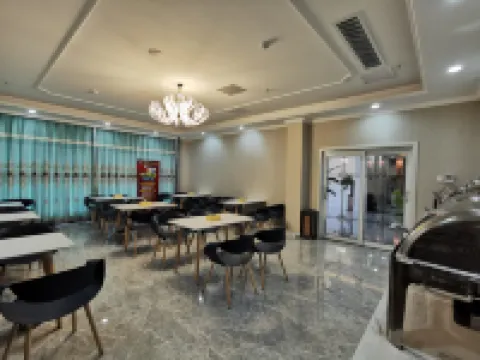 Huaibin Chunnuanhuakai Boutique Hotel (People's Government)
