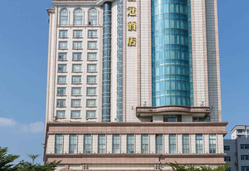 Grand Royal Hotel - Housity