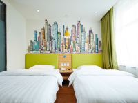 99新标酒店(北京首都机场金盏店) - 阳光双床房