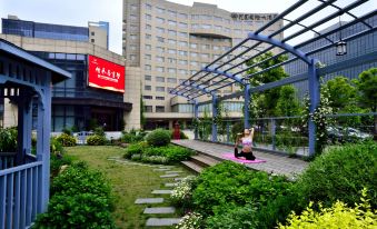 Garden International Hotel