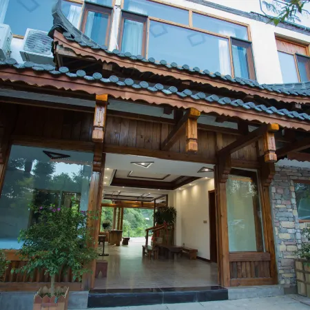 Yiyun Mountain Residence, Karst Mountain Scenery, Bouyei Style, Parent-Child Holiday Accommodation