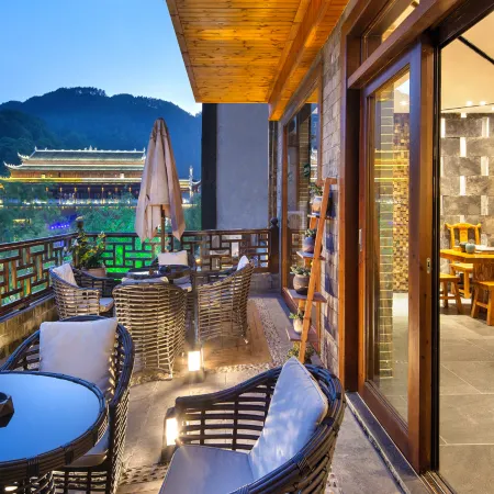 Phoenix Youran Qingsu Hotel