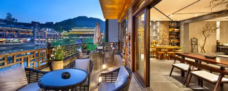 Phoenix Youran Qingsu Hotel Отели рядом с достопримечательностью «Xiong Xiling Former Residence»