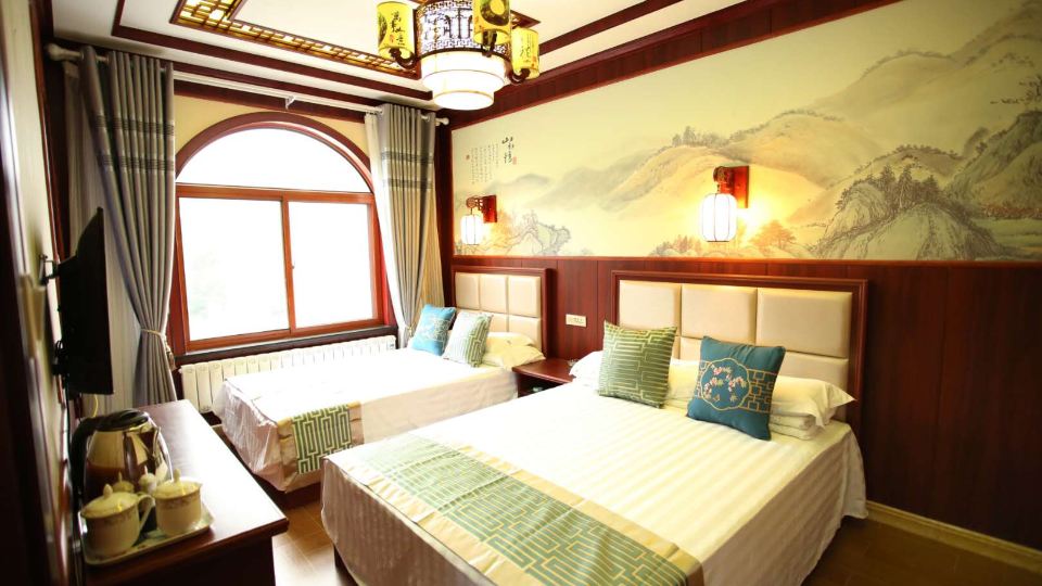 Qinyong Scenic Area Inn