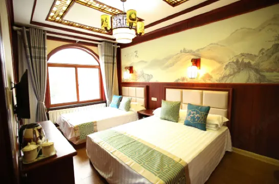 Qinyong Scenic Area Inn