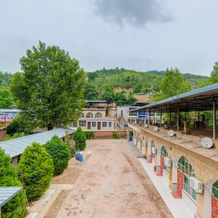Yan'an Xinyuan Cave Homestay