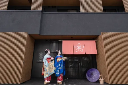 Stay SAKURA Kyoto Gyoen East Отели рядом с достопримечательностью «Киотоский университет искусств»