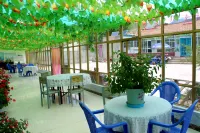 Qilian Ruiqing Farmhouse Hotel