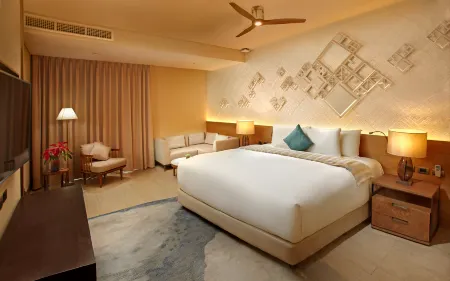 Quest Plus Conference Center, Clark