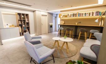 Homeinn · neo (Xiamen Railway Station Wenzao)