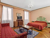 Hotel Malibran Hotels near Teatro Malibran