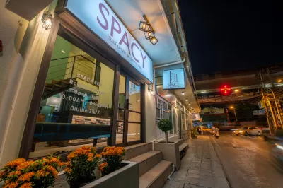 Spacy BKK Các khách sạn gần Regent Home 9 Condo