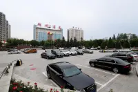 朔州海苑ホテル - 駐車場