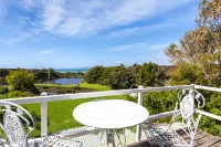 Hawley House Hotels in Hawley Beach