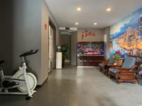 尚客優快捷飯店（秦安汽車站店）