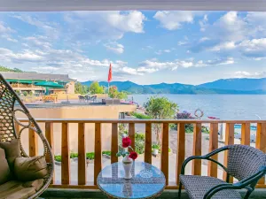 MEI LU. LAKESIDE  HOTEL