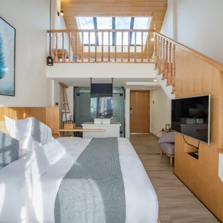 Yiduo Sky Mirror Resort Hotel (Wuhu Bangfang Wharf)