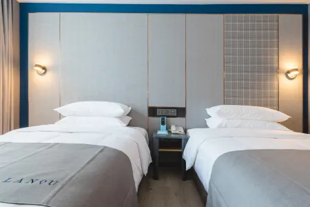 Shangyingxuan Hotel (Shenzhen Yantian Port honganwei Subway Station Store）)
