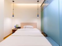 广州199艺术公寓 - 华丽大床房
