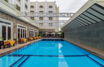 Hotel de la Renaissance Hotels in Puok