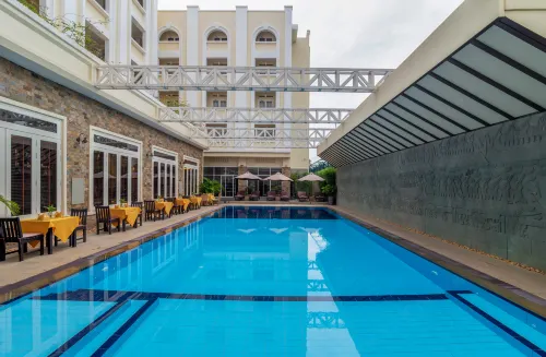 Hotel de la Renaissance Hotels in Puok