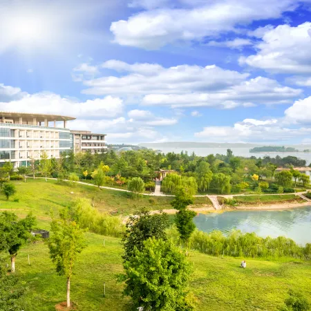 Wei Select Xueye Hotel