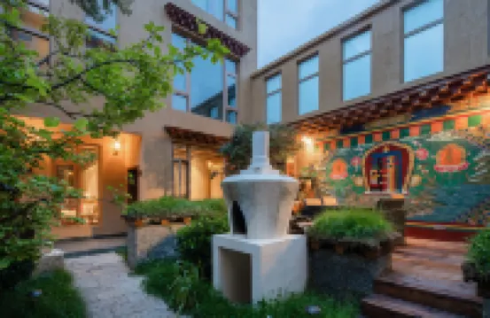 Floral Hotel· Shangri La langkangda  Hotel Hotels in Shangri-La