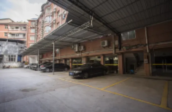 กรีนทรี อัลไลแอนซ์ โฮเต็ล ฉงชิง เฉียนเจียงเคาน์ตี้ อู๋หลิง ซุยอาน เจียวถง สีโร้ด โรงแรมใกล้สนามบินเฉียนเจียงอู่หลิงซาน