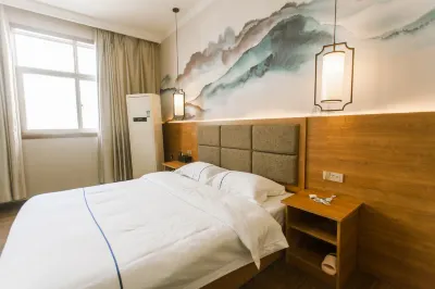 친양 화천 호텔 Qinyang Museum 주변 호텔