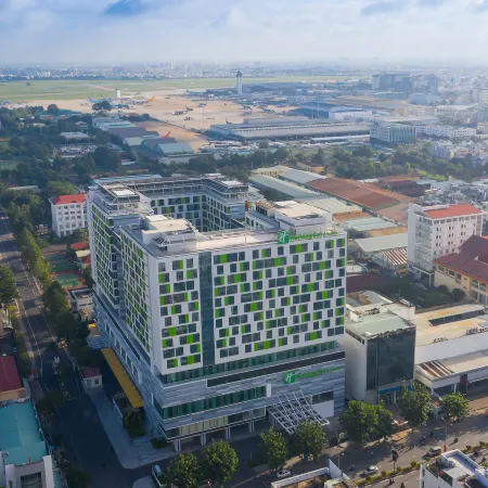 Holiday Inn & Suites SAIGON AIRPORT by IHG