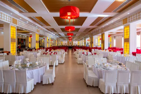 Dali Geothermal Paradise Hotel