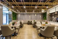 GYA Hotel (Haiyan Wuyue Plaza Guanhaiyuan Hotel) - Morgenmad