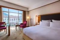 Pullman Zhangjiajie Hotel Hotel berhampiran Shentang Bay