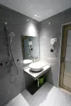 Xilinger Hotel ( Dongxing Hezhou Road)
