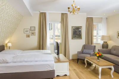Hotel Reichs-Küchenmeister Отели рядом с достопримечательностью «Old Town»