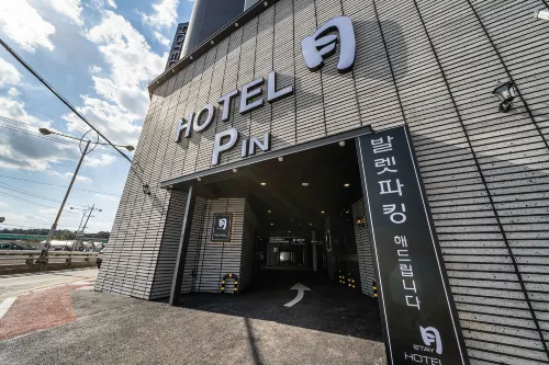 Stay Month Hotel - С баром