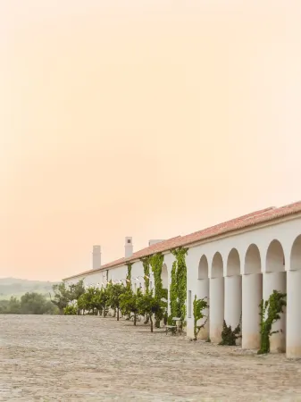 São Lourenço do Barrocal Отели в г. Corval