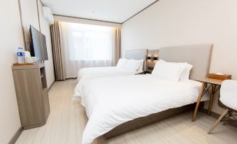 HanTing Hotel (Changchun Jingyue Changying Century City)