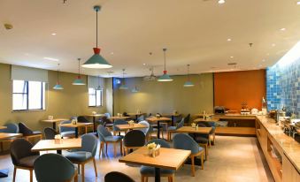 Homeinn · neo (Guiyang Normal University Fountain Pool)