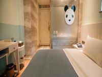 雅安三只熊猫主题酒店 - 一室大床房