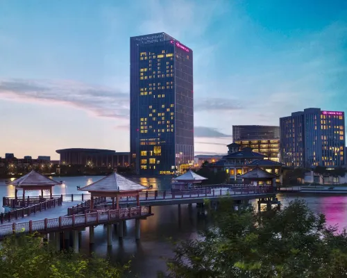 คราวน์ พลาซ่า เทียนจิน เหม่ยเจียงหนาน บาย IHG โรงแรมใกล้Weishanlu