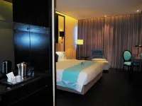 Xi'an Hotel (Yining  Feijichang Road Liuxing Street )
